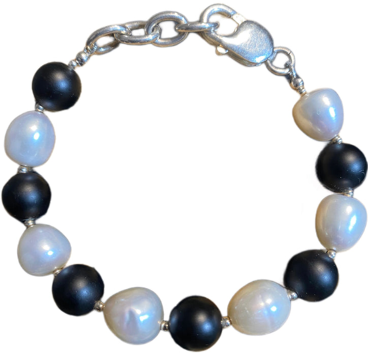 Licorice Pearl Bracelet