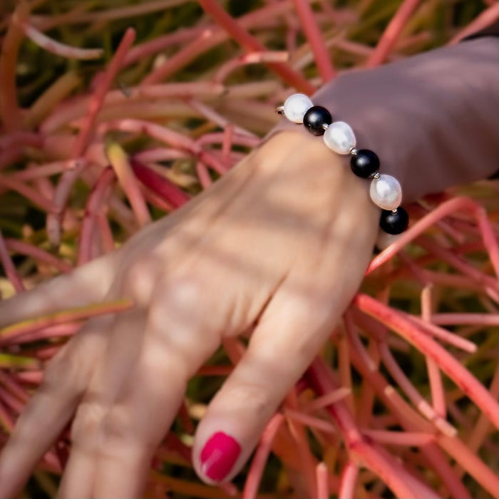 Licorice Pearl Bracelet